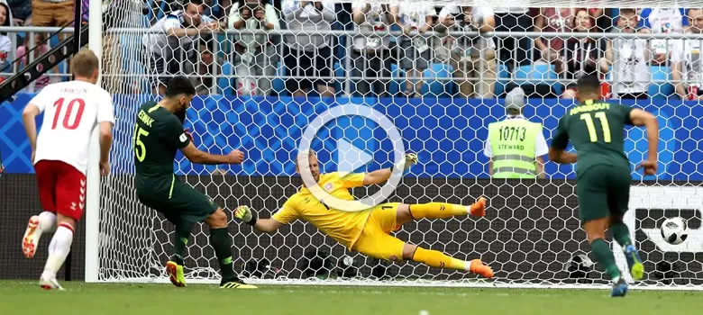 Dánsko remízovalo s Austrálií 1:1. V akci bylo opět video a kopala se penalta obrázek