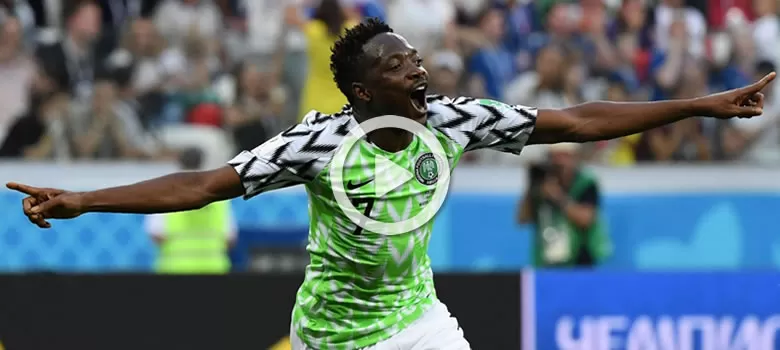 Nigerijský Musa se postaral o oba góly Nigérie a ta tak porazila Island, který nedal penaltu, 2:0 obrázek