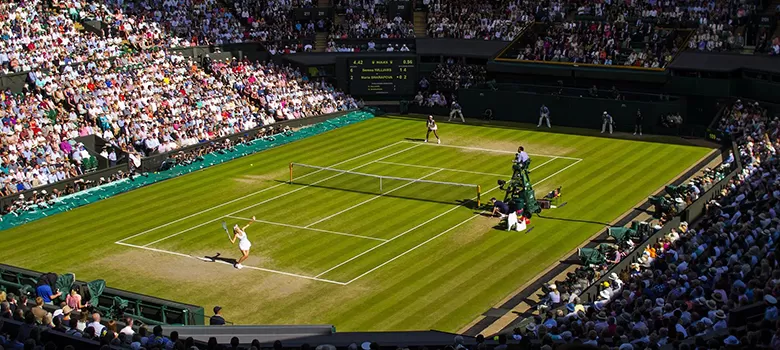 I finále Wimbledonu bude s českou účastí. Plíšková se v sobotu utká s Bartyovou obrázek